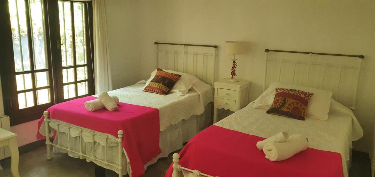 Los Tarcos Guest House サンサルバドールデフフイ エクステリア 写真