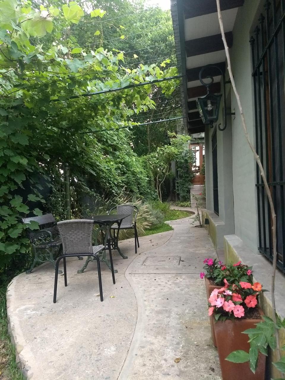 Los Tarcos Guest House サンサルバドールデフフイ エクステリア 写真