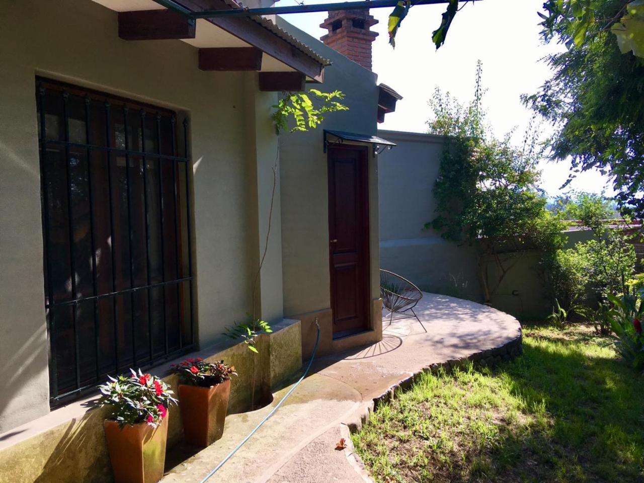 Los Tarcos Guest House サンサルバドールデフフイ エクステリア 写真